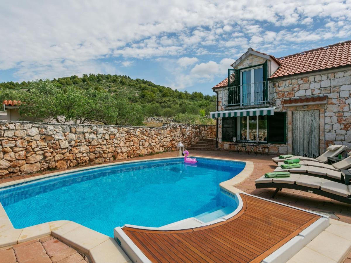 Chic Holiday Home In Marina With Private Swimming Pool Exterior foto